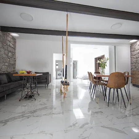 Loft With Rooftop Garden Terrace By The Abbázia