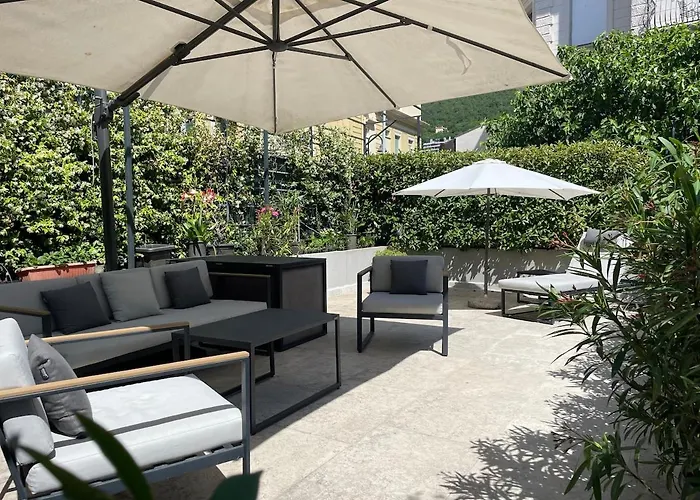 Loft With Rooftop Garden Terrace By The