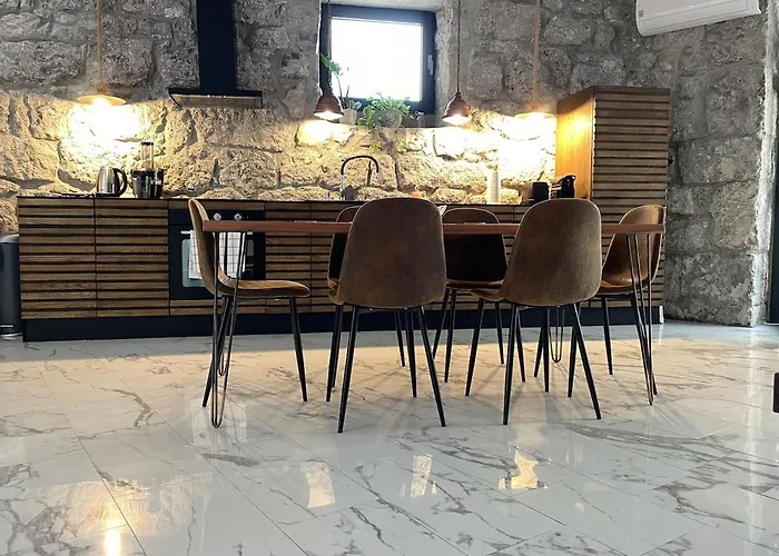 Nyaraló Loft With Rooftop Garden Terrace By The