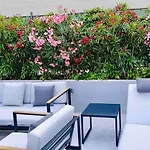 Loft With Rooftop Garden Terrace By The אופטיה