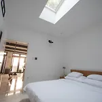 Loft With Rooftop Garden Terrace By The אופטיה