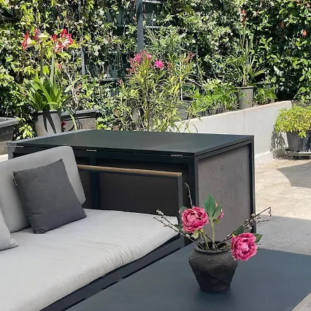 Rooftop Garden Oasis By The Artspace בית נופש