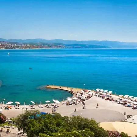 Casa vacanze Loft With Rooftop Garden Terrace By The *