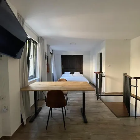 Loft With Rooftop Garden Terrace By The *