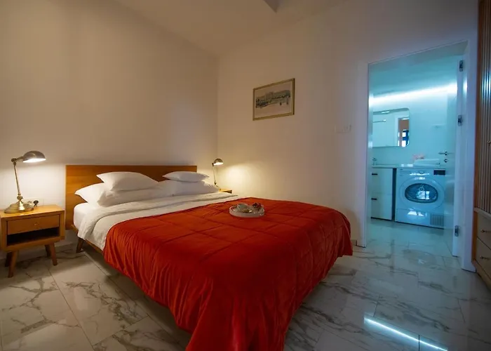 Loft With Rooftop Garden Terrace By The Holiday home *