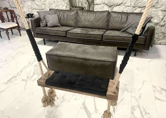 Дом отдыха Loft With Rooftop Garden Terrace By The *