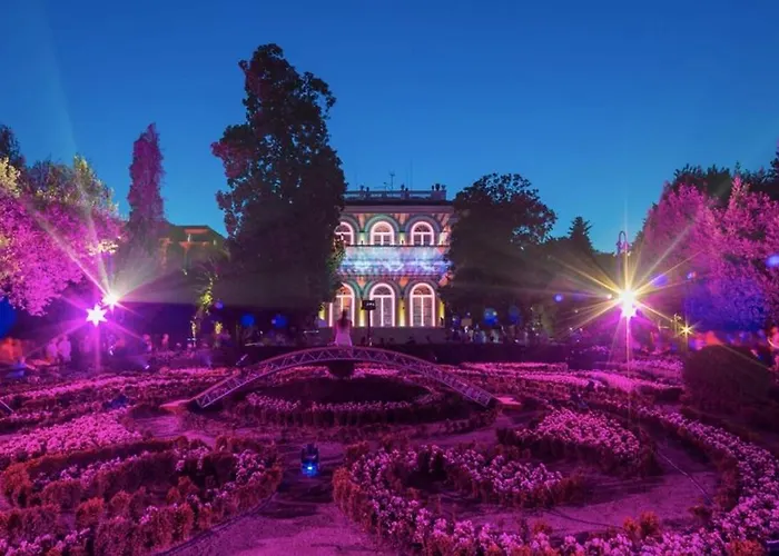 Holiday home Loft With Rooftop Garden Terrace By The