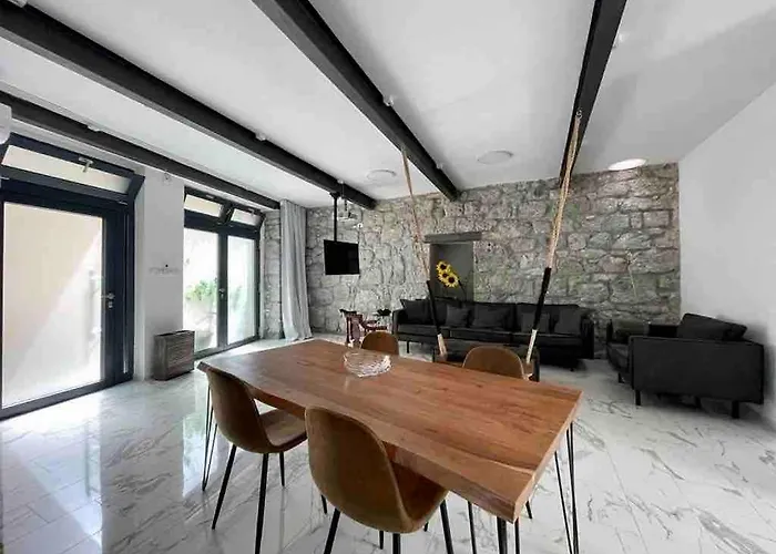 Loft With Rooftop Garden Terrace By The Holiday home *