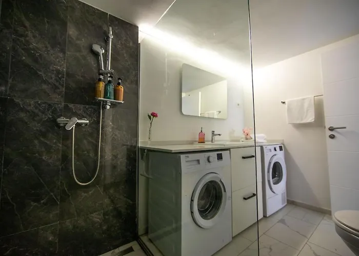 Loft With Rooftop Garden Terrace By The