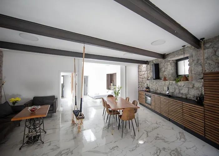 Loft With Rooftop Garden Terrace By The 度假居 奥帕提亚