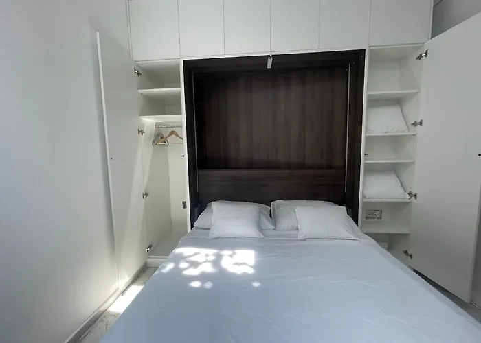 Loft With Rooftop Garden Terrace By The