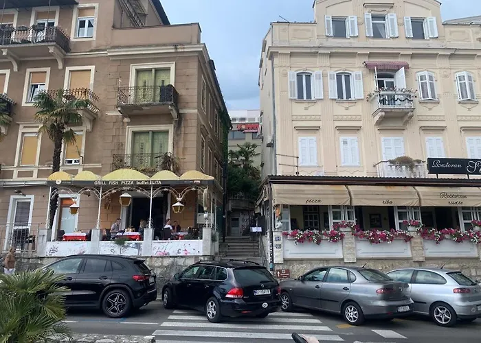 Loft With Rooftop Garden Terrace By The 奥帕提亚